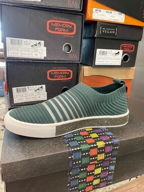 Bernie Mev Women’s Iris Pine Slip-On Knit Sneaker size 38